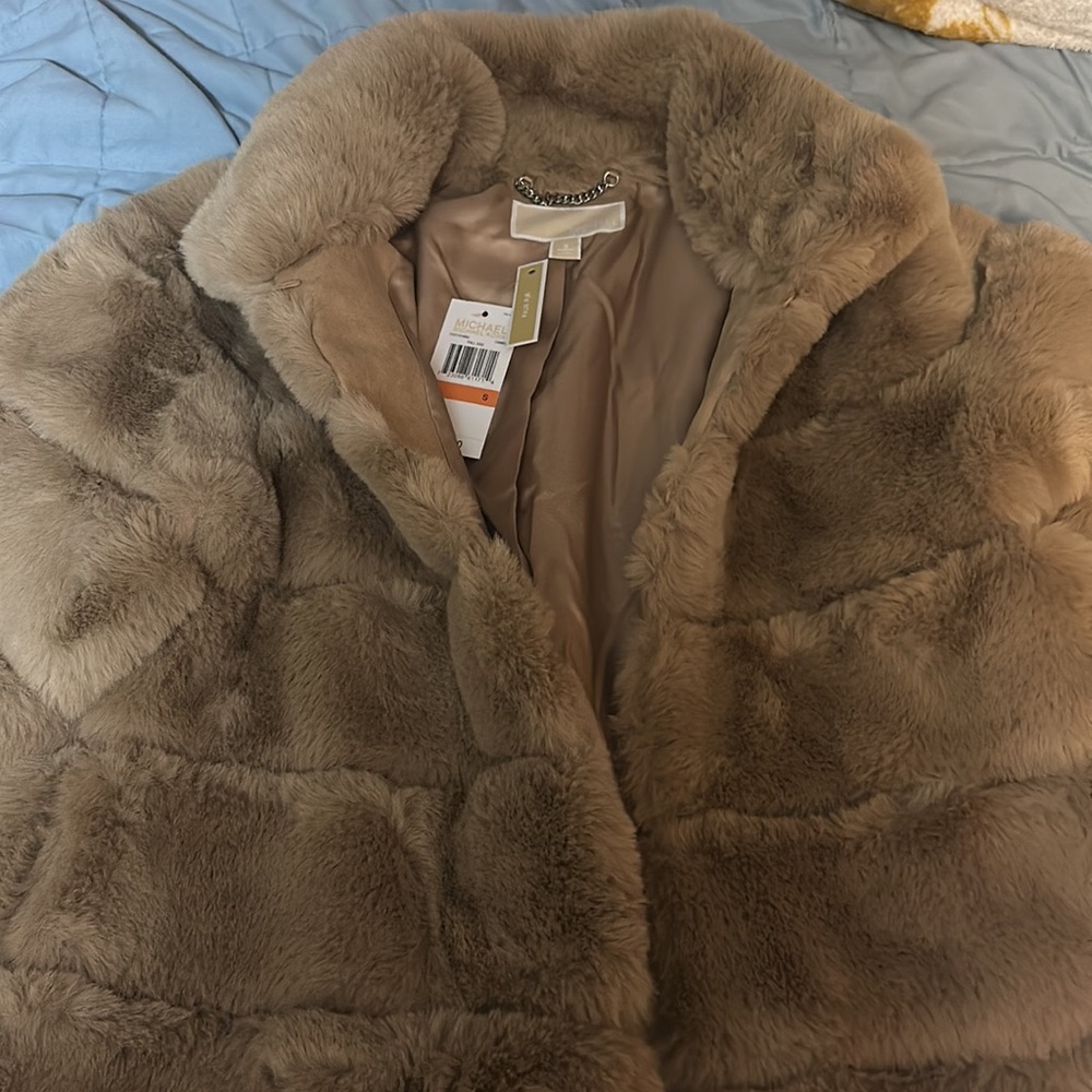 Michael Kors Quilted Faux Fur Jacket in a size small (Camel color)